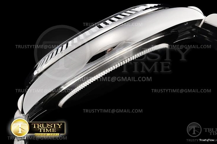 0104 Functional R2DJ0254C – DJ2 41mm 654